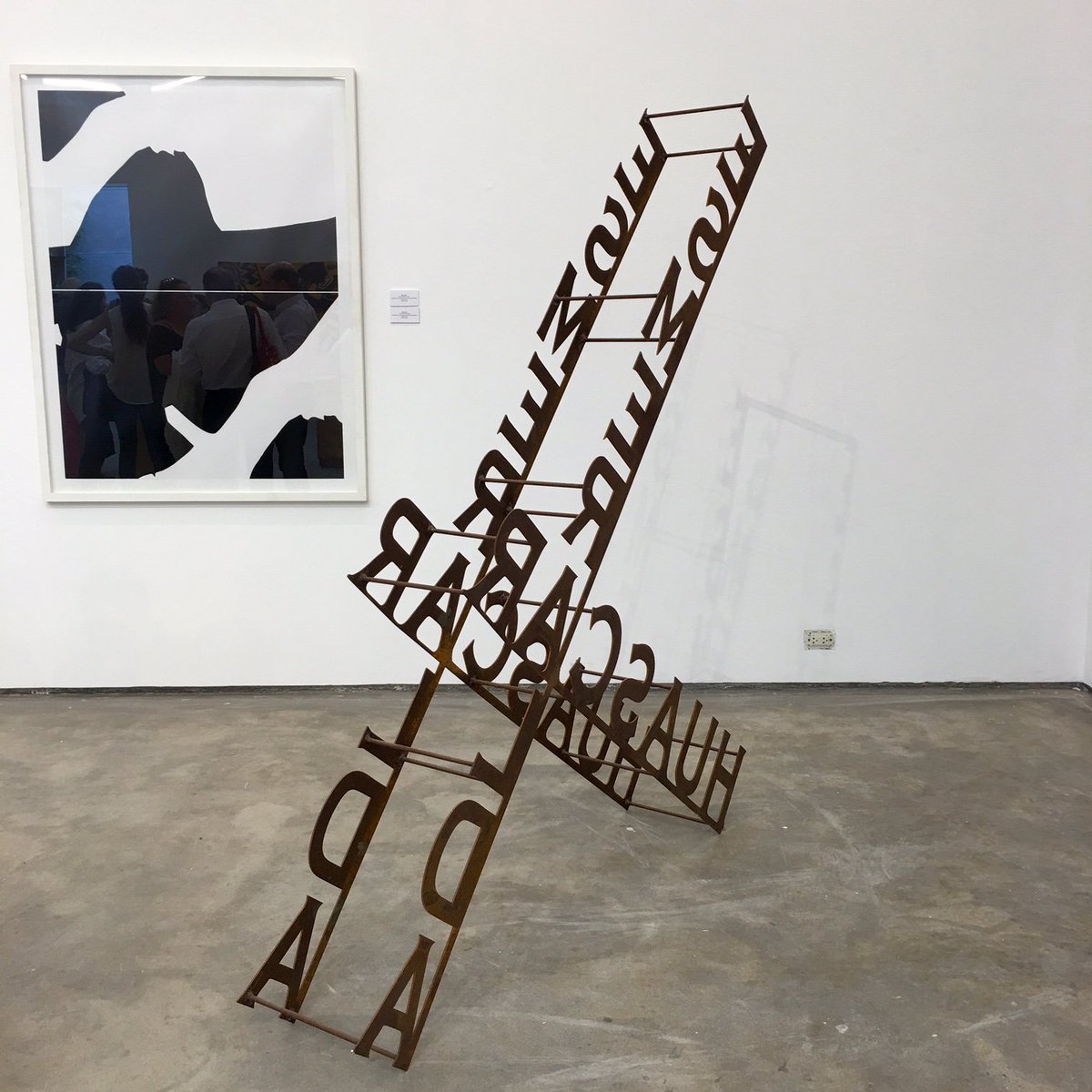 arternativ's tweet photo. Galería Lucía de la Puente - @ARTLIMAoficial https://t.co/Z66cnRXDi2