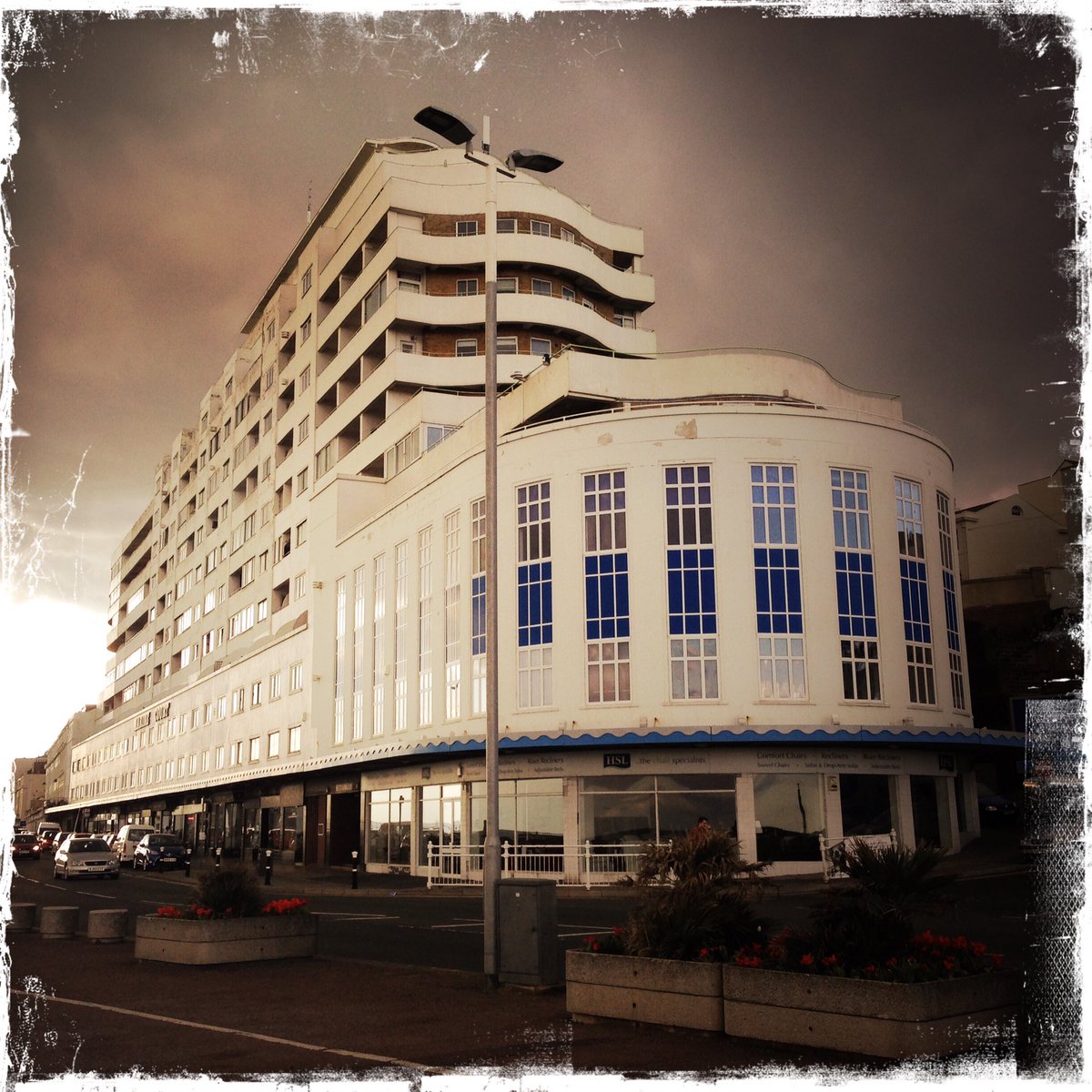 MindfulnessTW7's tweet photo. New home town #stleonards #seaside #southcoast #hastings #mindfulness #adventure #8weekcourses #meditation #zen https://t.co/PyVJxB69qg