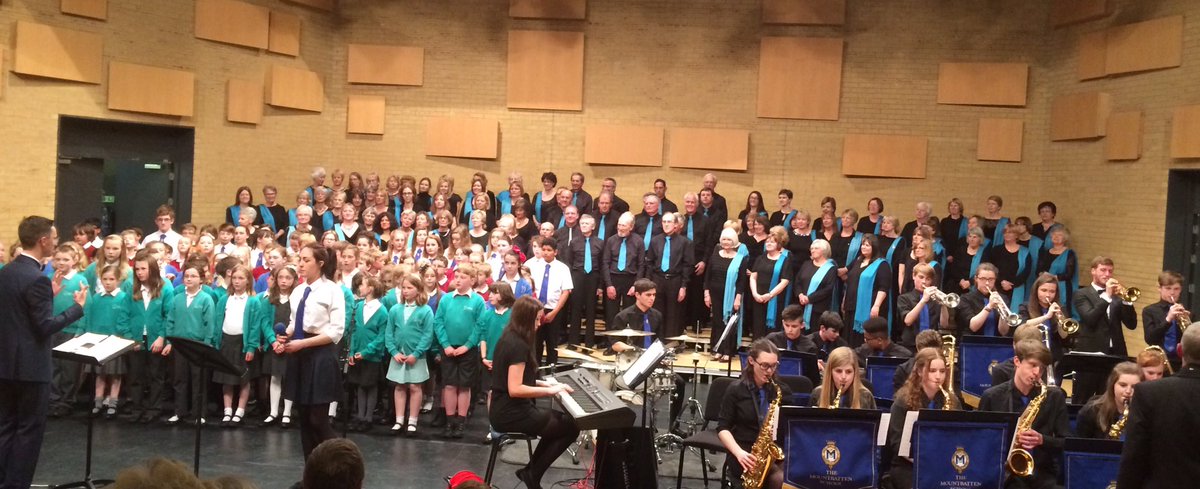 So proud of Wellow &amp; Halterworth Choirs this evening - thank you <a href="/jocottrell1/">Jo Cottrell</a> and <a href="/Bethanlarcombe/">Beth Larcombe</a> for your support!