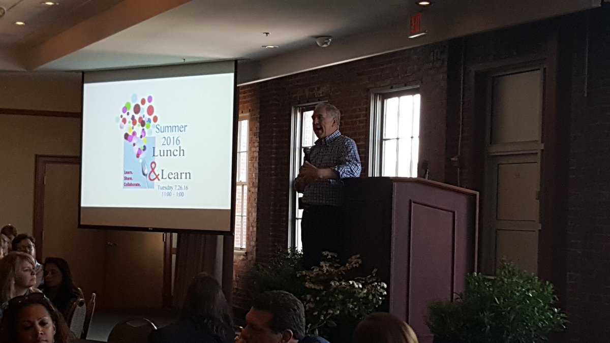 lynnewhitley's tweet photo. Georgia Dept of Ed CIO Bob Swiggum closing up the @gavirtual PLS #spls16 https://t.co/5H5n7TCFPI