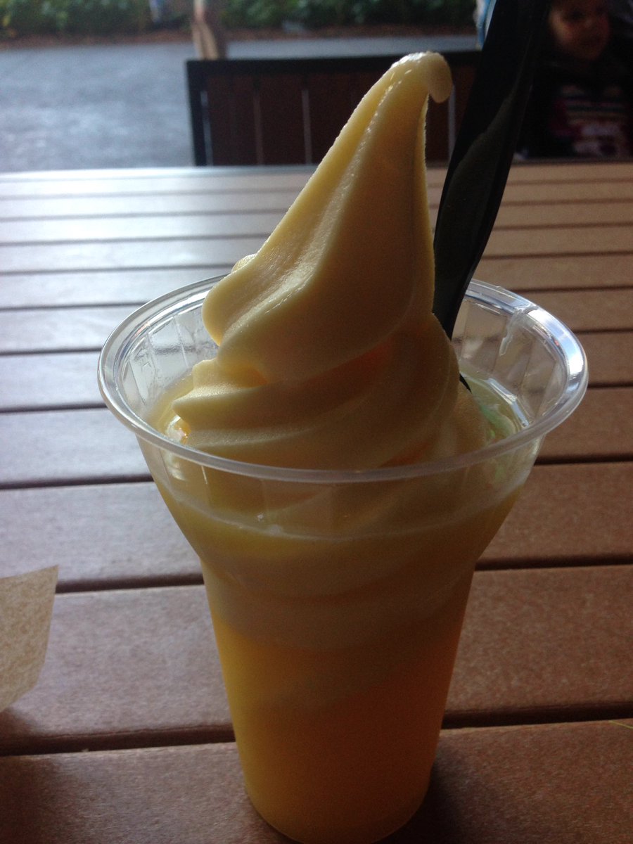 World famous Dole Whip float at the pineapple lanai in Disney's Polynesian Village <a href="/OfficialPalate/">Palate App</a>