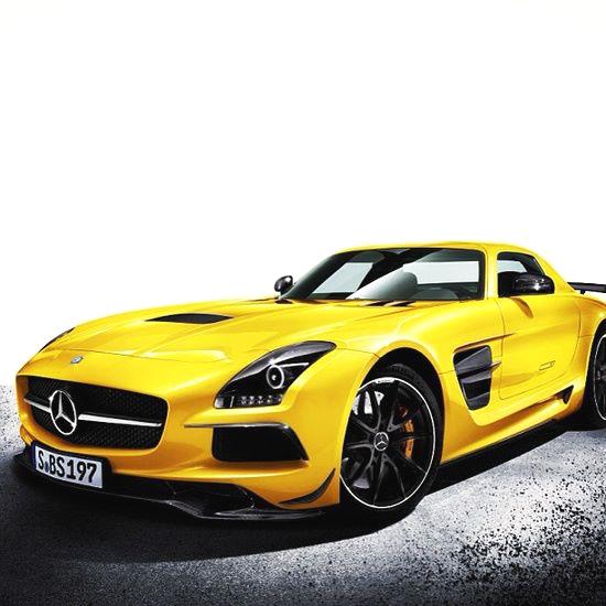 FervifyExotics's tweet image. Name the car and tag a friend you'd like to take along for a drive! #exotic #supercar #car #dreamcar #lifegoals