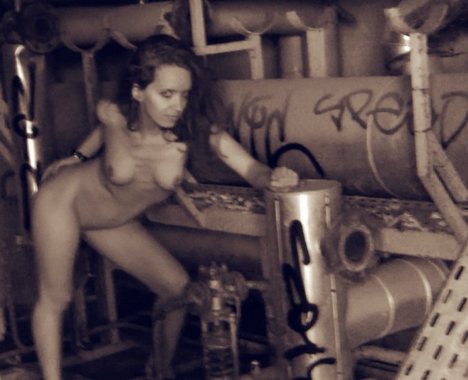 Shoot photo de cette aprem dans un complexe top ;) https://t.co/oq1o6kC66K<a href="/tag/boobies"class="tags"><span>#boobies</span></a><a href="/tag/boobs"class="tags"><span>#boobs</span></a><a href="/tag/cum"class="tags"><span>#cum</span></a><a href="/tag/sperme"class="tags"><span>#sperme</span></a>