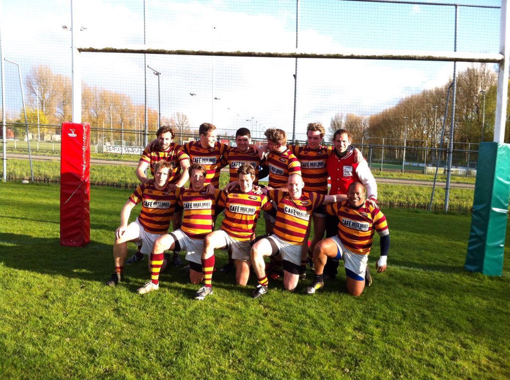 #USRS sevens team wint eerste toernooi van het seizoen bij <a href="/ErasmusRSRC/">RSRC</a> na winst op HRC in de finale! #opnaarzagreb