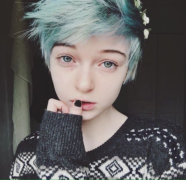 Why can't I find someone who truly loves me...? -tears up and pouts- Am I a bad person..?