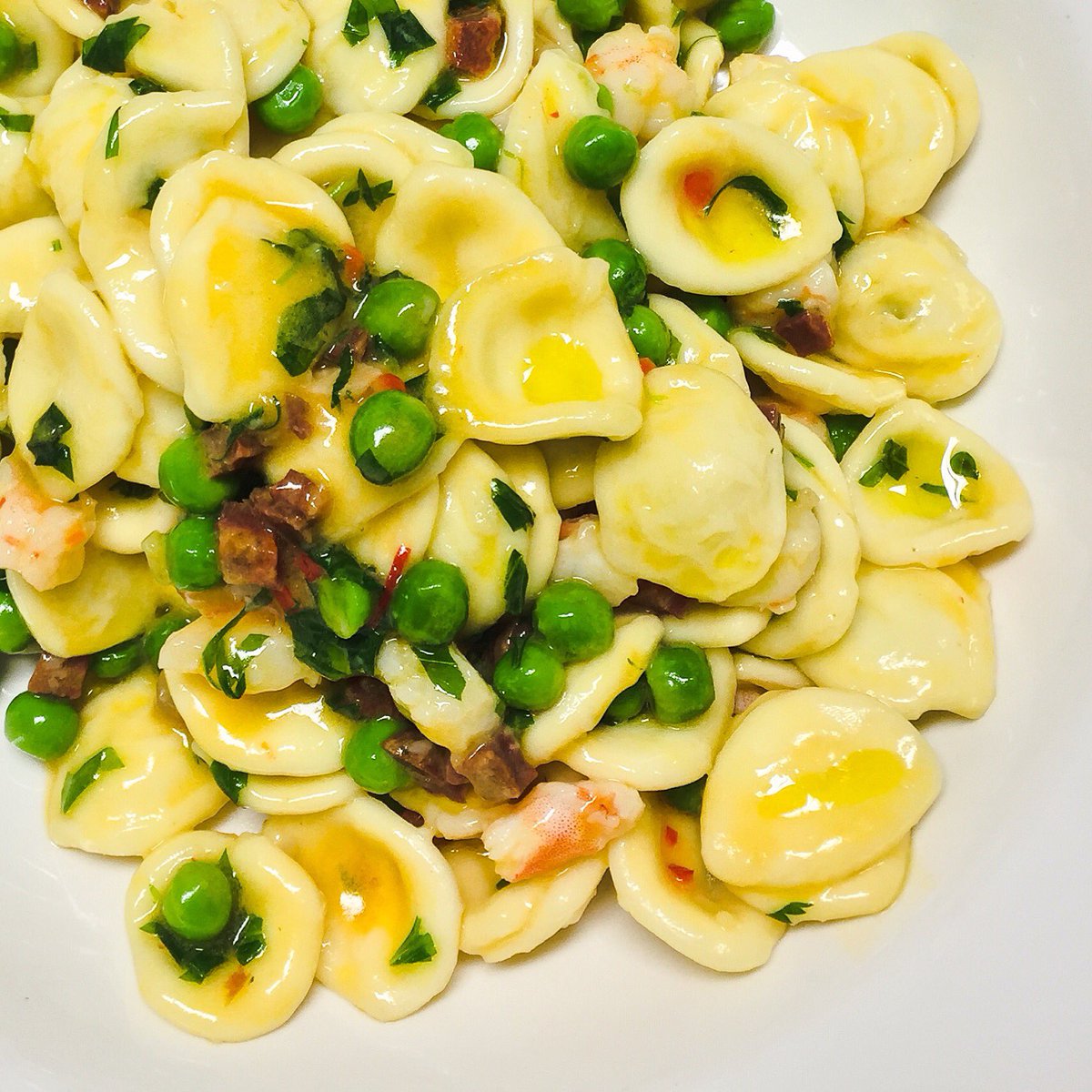 CampoRestaurant's tweet photo. Orecchiette pasta, prawns, chorizo with sweet peas #springmenu #eatlocal #dinnerTO https://t.co/MOUZNJWO1a