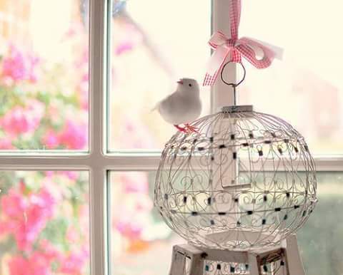 الطيبون لا تتغيّر صفاتهم حتى لو تغيرت أحوالهم فالكريم يظل كريماً حتى لو افتقر والحليم يظل متسامحاً حتى لو ظُلِم