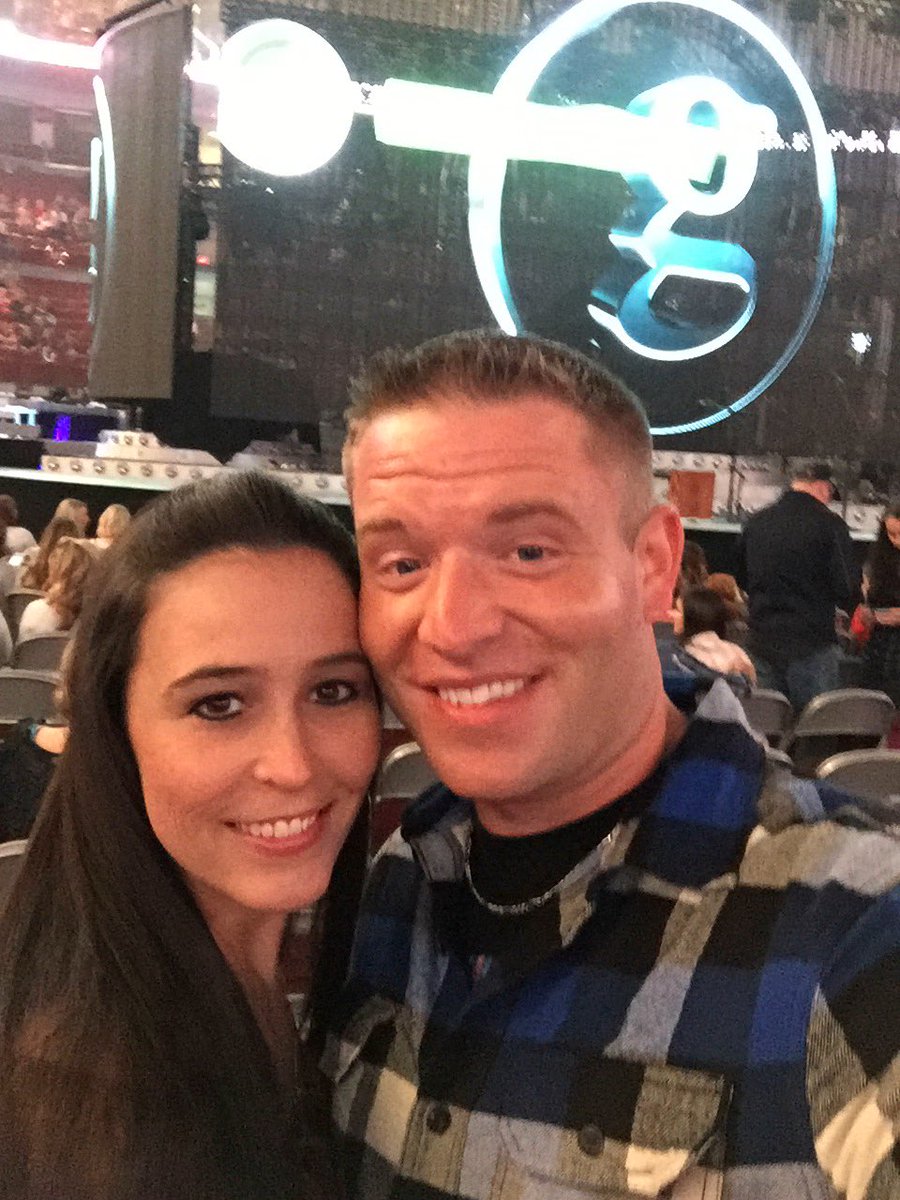 12 rows from the stage for Garth Brooks tonight with my sweetheart!! Can't beat these seats!! Time 4 some country!!