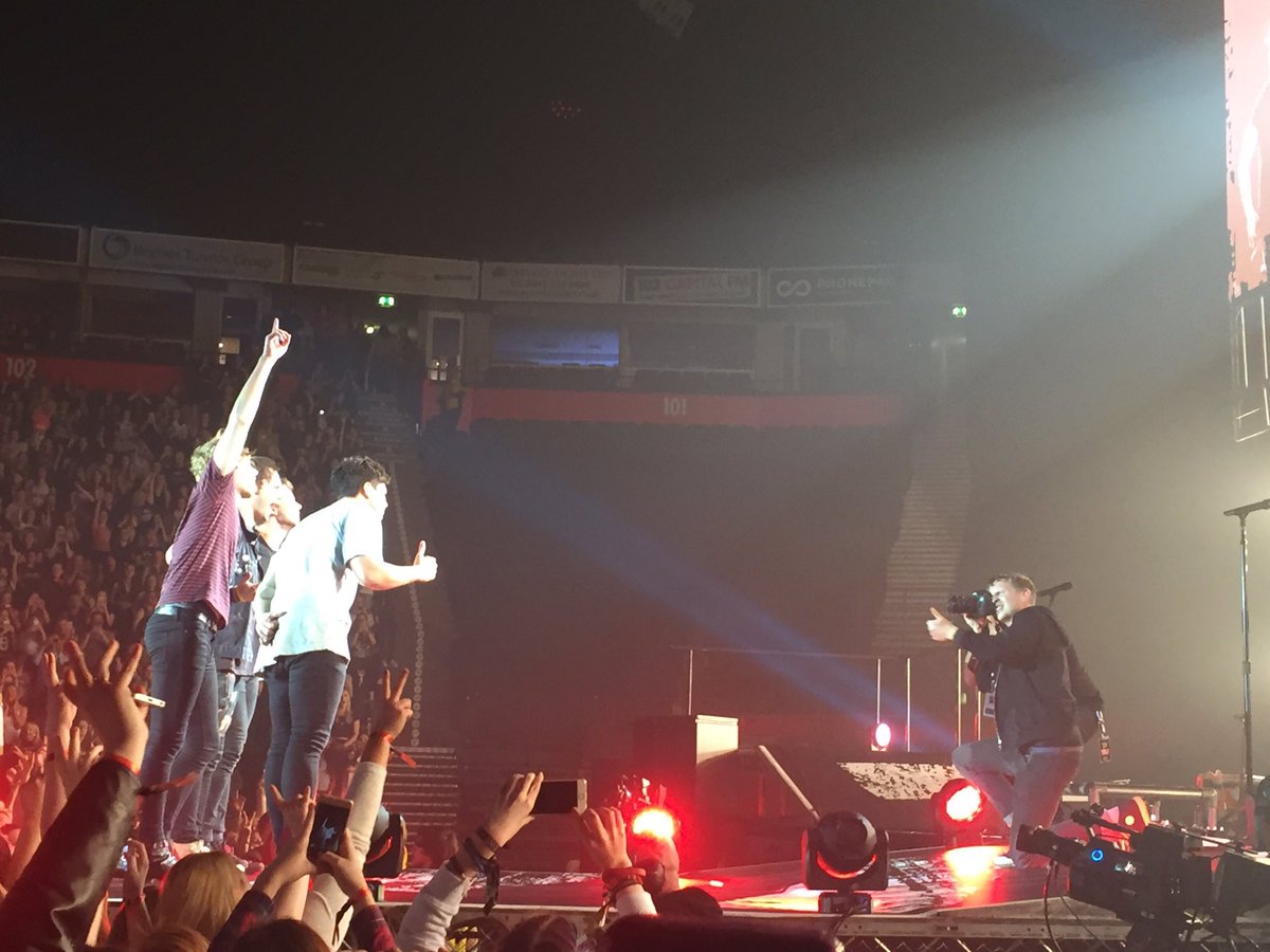 MissEBarrington's tweet photo. #5SOSManchester #SLFLManchester2 @Ashton5SOS @5SOS @Michael5SOS @Luke5SOS @Calum5SOS https://t.co/7EmMJdpVJE
