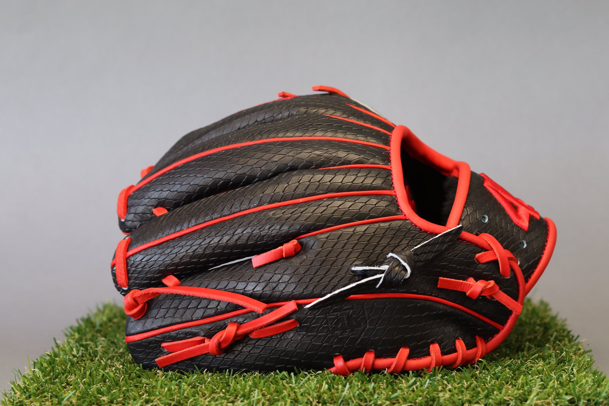 44 pro gloves catcher