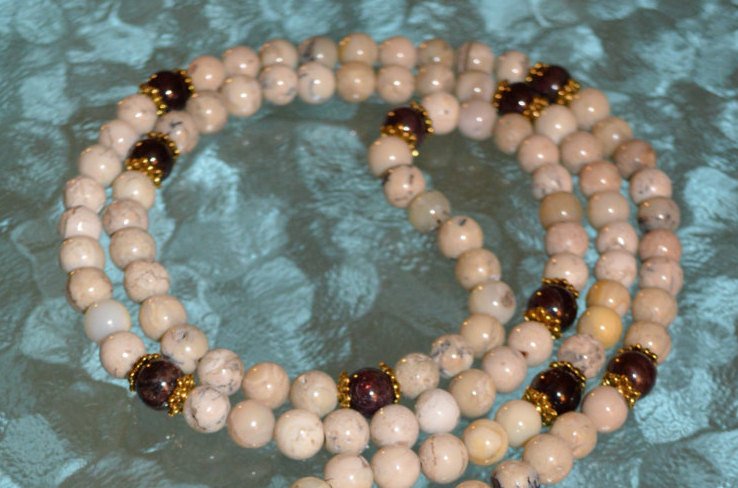 SunainaChauha11's tweet photo. Rare Yellow Opalite Opal Garnet mala Merchant stone Nightmares Dipress… https://t.co/eLwFTXutmG #yoga #MerchantStone https://t.co/7j6AFT5BHj