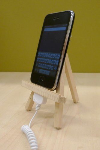 スマホスタンド代用 縦に固定できる 撮影にも使える便利グッズ Daiyou