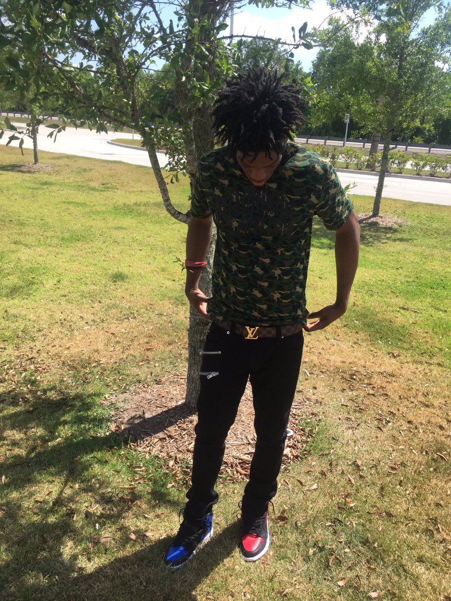 iSvpreme's tweet image. 🐍🔥🤘🏾™
#GradBash2k16 
#MiramarGradBash2k16