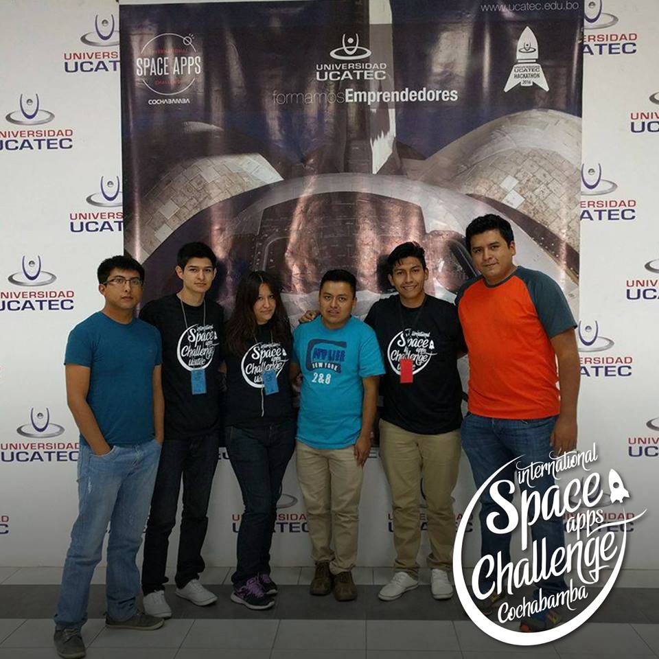 danaeaguilar's tweet photo. Moonch team.#Moonch #SpaceAppsUcatec #SpaceApps #LunaBook #SolarSystem https://t.co/V0BlgXEFfQ