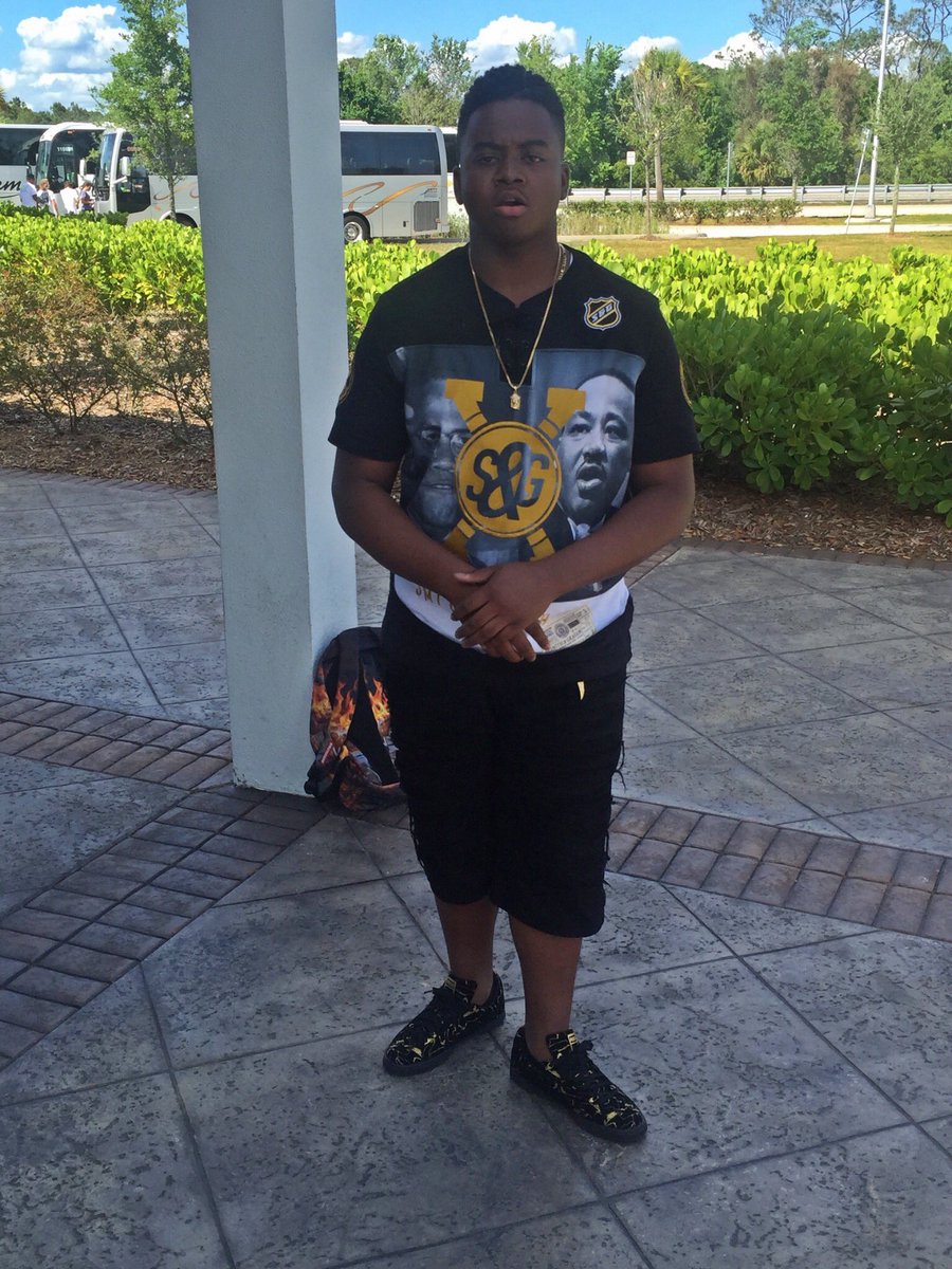 _yrnmike's tweet image. #GradBash2k16