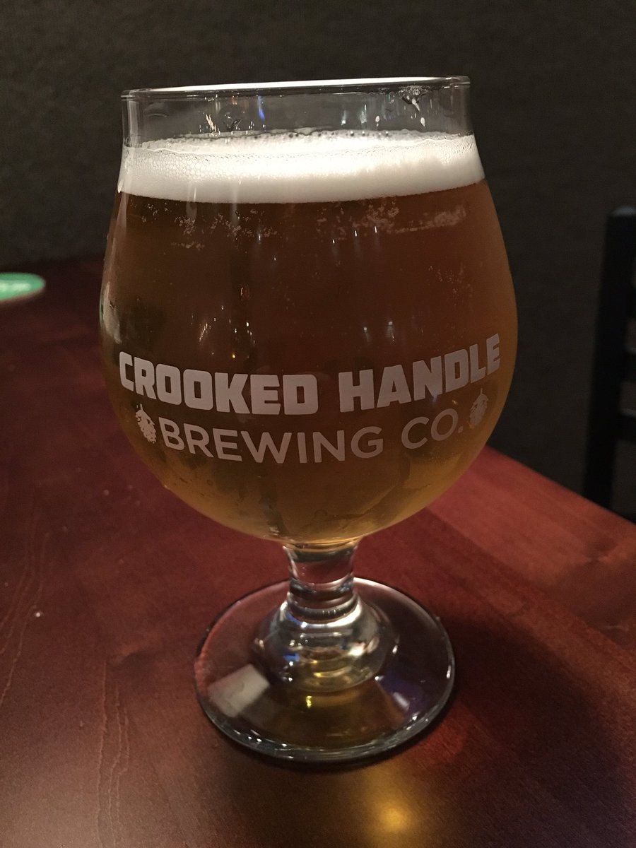 Finally trying the Colossal Cream Ale <a href="/crookedhandle/">Crooked Handle</a>! It's soo delicious!! Come out and get one!!! 🍻❤️
