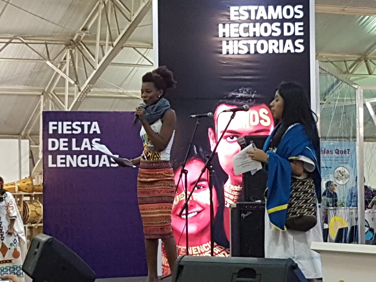 moisomedrano's tweet photo. Todas las palabras en la @FILBogota #FiestaDeLasLenguas @mincultura @dirpoblaciones con @Andreizatierra @RadNalCo https://t.co/hBGWNitI4U