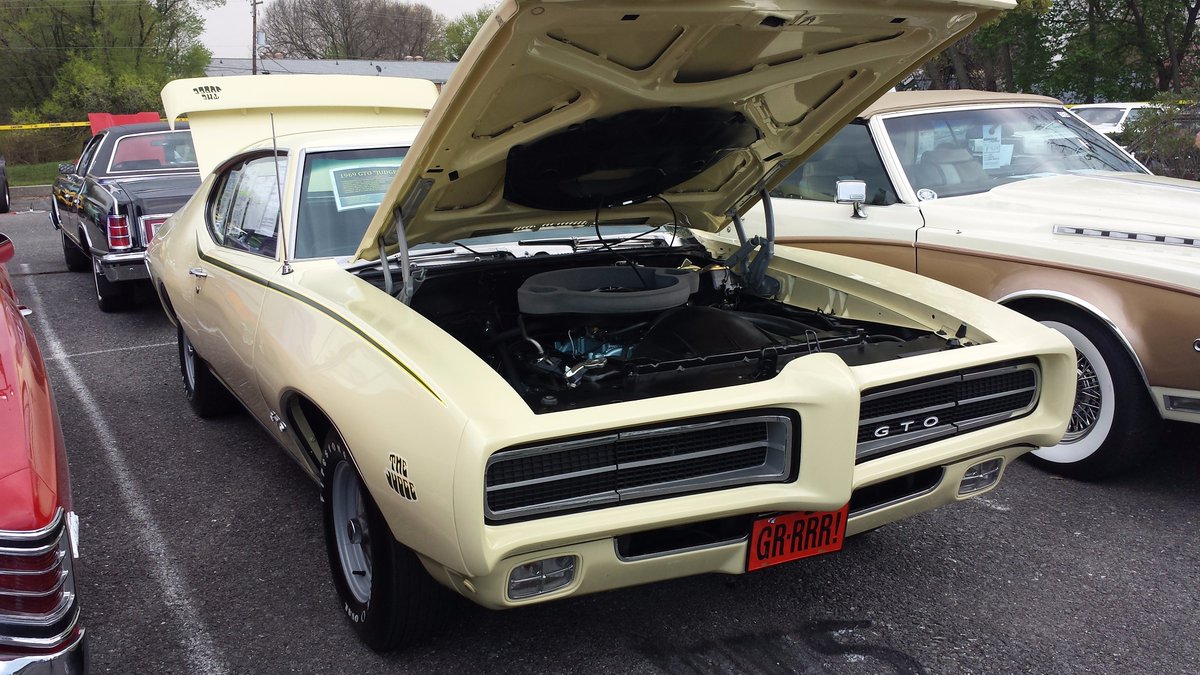 DeanVacX's tweet image. Rare #PontiacMuscle #Catalina #2plus2 #GTO #Judge in #yellow at #SpringCarlisle #SpringCarlisle2016