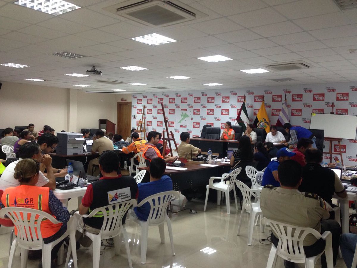 Riesgos_Ec's tweet photo. COE #Manabí se reúne para evaluar acciones de respuesta interinstitucional desarrolladas ante #SismoEcuador https://t.co/E2BcBcItQa