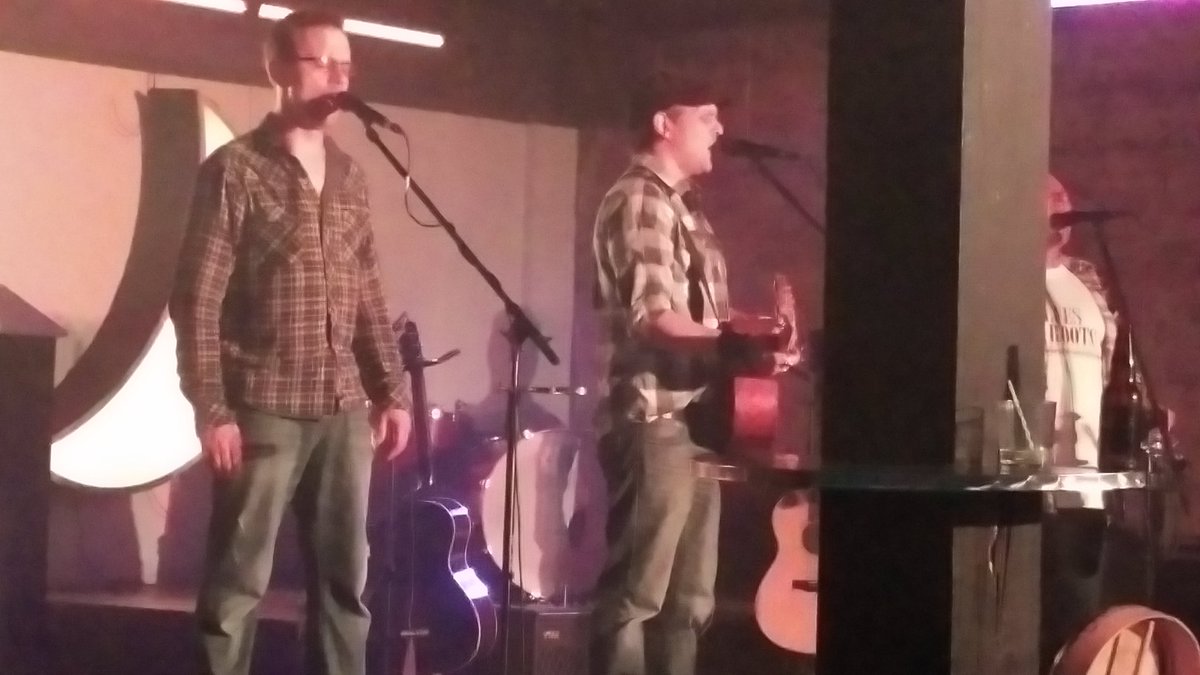 TIFDESIGNSTUDIO's tweet photo. #poorangus playing at #brrlive. Great east coast sound! https://t.co/zk4gsBFiUW