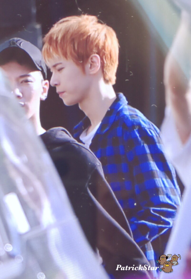 dy_patrickstar's tweet photo. 160424 인기가요퇴근 #NCT  #도영 https://t.co/0qtEJmPIfQ