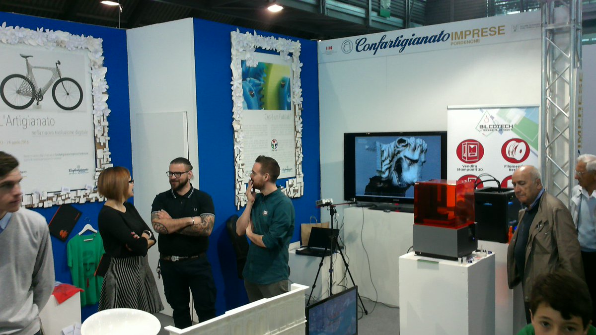 bilcotechsrls's tweet photo. 2° gg alla fiera del #radioamatore di #Pordenone oggi cn noi c e il fablab #Loudlab con lo scanner #3D loudlab.it https://t.co/lnK6qXWzig