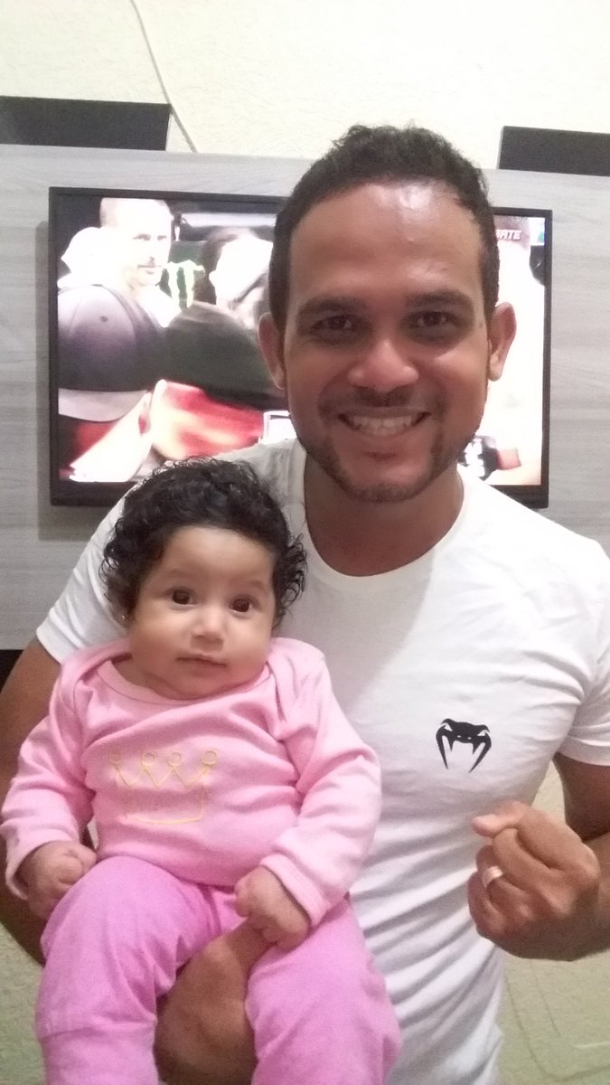 Pedrinhopib's tweet photo. #ufcnocombat https://t.co/76NAzRJoe2