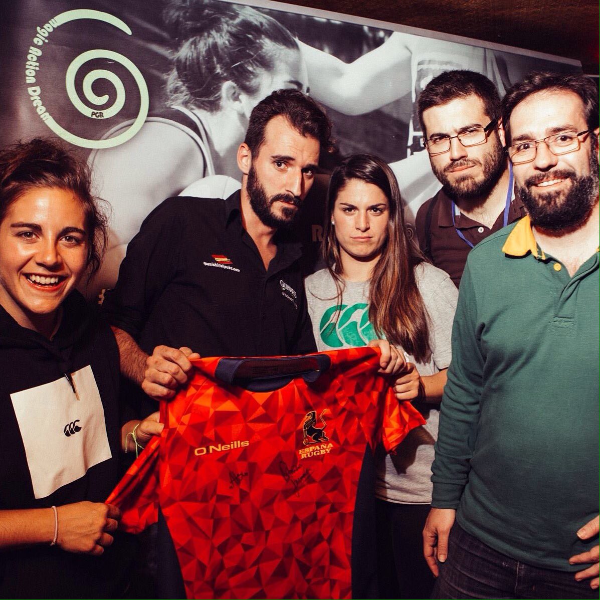 odonoghuescor's tweet photo. @PGR_RUGBY @Abichit @Camachiiitooo @amateurcordoba @RAGOSO1978 @RugbyValues @leonasrugby FORMALIDAD!! GRACIAS!! https://t.co/5hG3v1zPI6