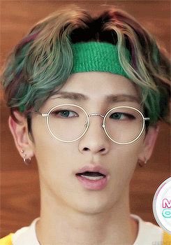 EXO_Azkaban's tweet photo. #KibumProtectionSquad #ShineeProtectionSquad how dare you stupid kids, get a life please.
#KeyProtectionSquad https://t.co/pTgt3gWH8d