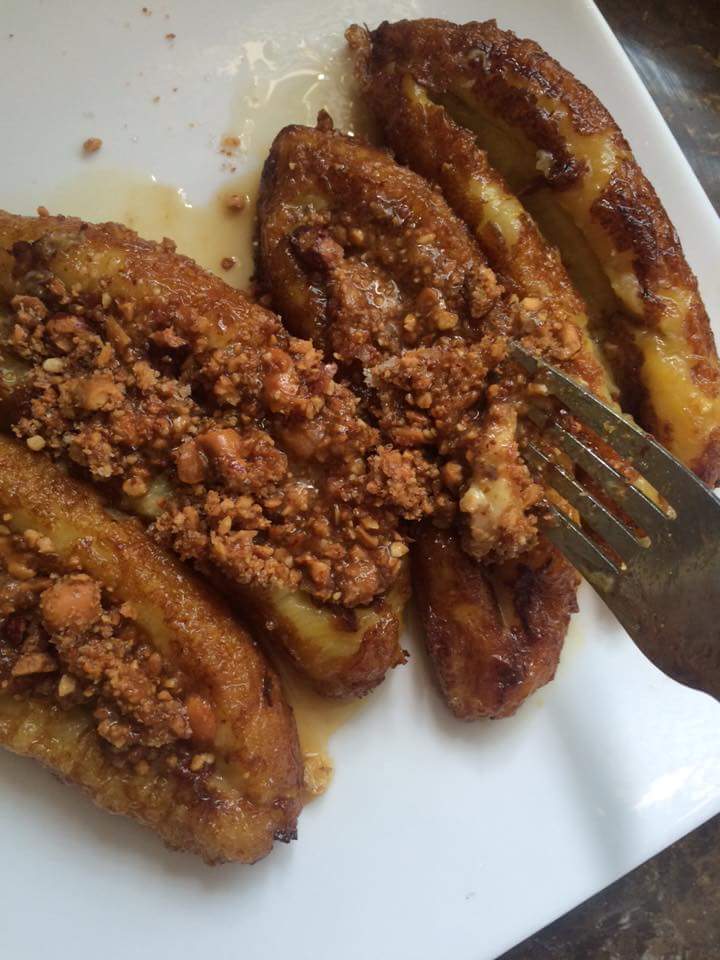 sharinahren's tweet image. #pisangtallammek #makananbugis #lovefood 😋😋