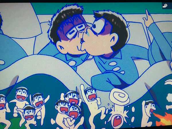 おそ松さん来月は6つ子の誕生日!! 暇な人はRT 出来ても出来なくても夜の大運動会←見てはいけないものを見てしまった十四松菌たちへ捧ぐ5月24日までに524RT目指す