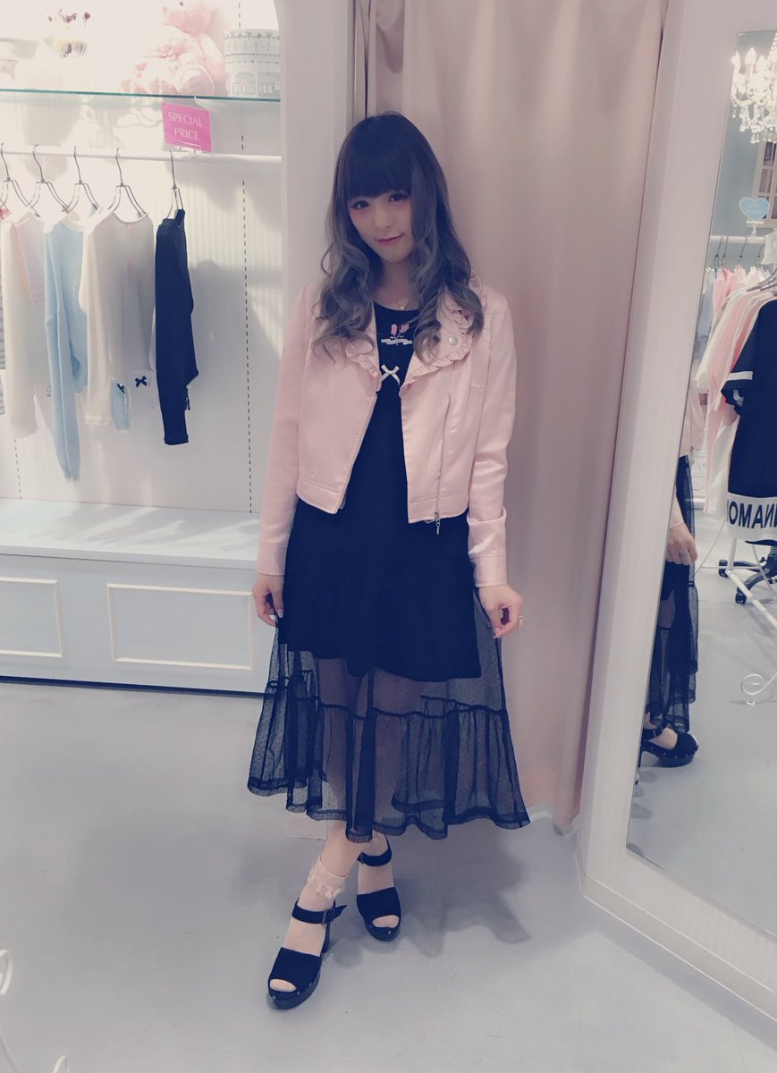 ハニーシナモン渋谷109店 Twitterissa おすすめコーデ ライダースの裾のチュールが取り外しできるので 外してチュールワンピと合わせました ライダース 11 000 Tax ワンピース 5 000 Tax チュールワンピ 5 000 Tax