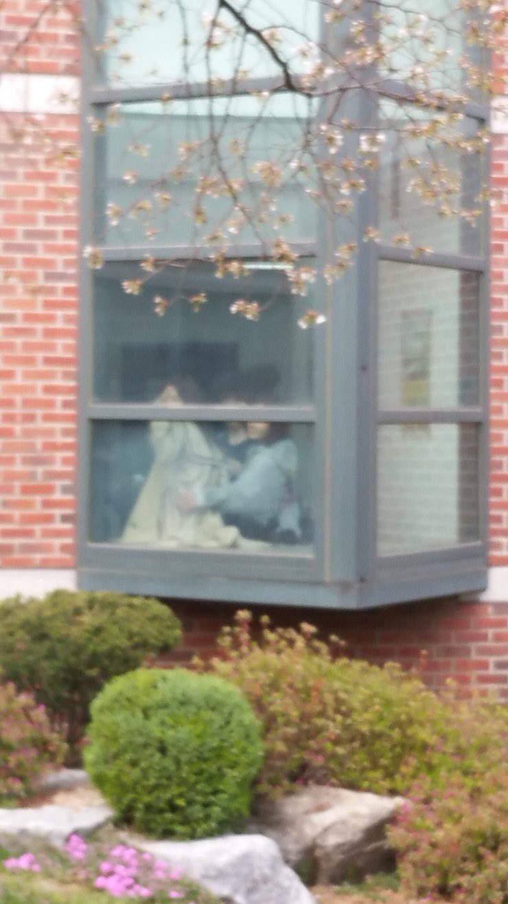 Cgz-Ab2VEAAefmK.jpg:large