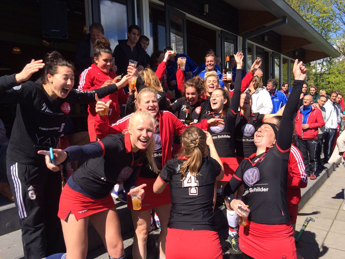 HBSNAA5-0 en dus KAMPIOEN!! <a href="/hbsbloemendaal/">hbsbloemendaal</a> @martinschilder <a href="/hockey_nl/">hockey.nl</a> @RaboHaarlem #uitslagen1adames