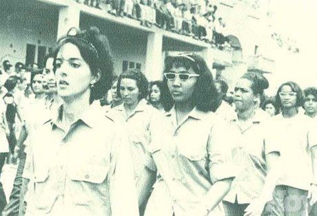 JCesarValentin's tweet photo. En la Revolución de Abril del 1965 las mujeres también se integraron a la lucha. https://t.co/YVP6gogRS5