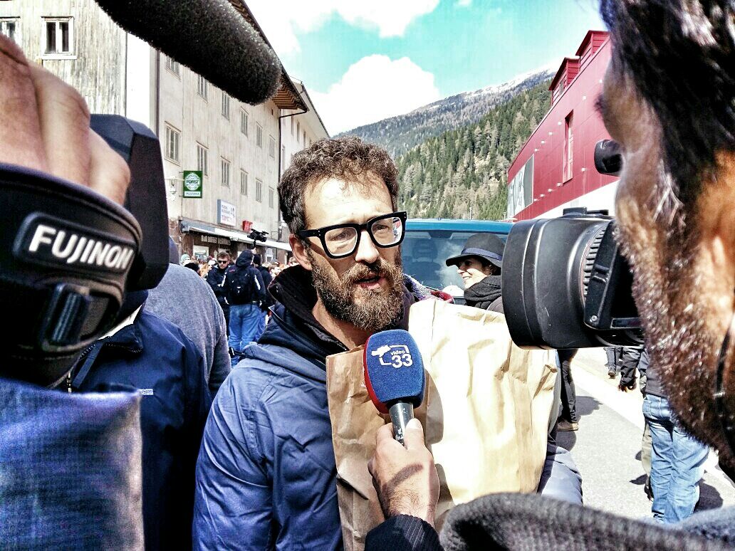 #Brennero liberato dopo l'intervento della Farnesina Gianmarco de Pieri uno degli organizzatori della manifestazione
