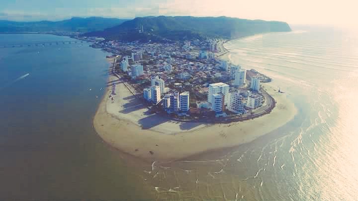 #BahíadeCaráquez volverás a ser la ciudad sin copia, #FuerzaBahía, renacerás! 💪🏻 @AsiesBahia ❤️