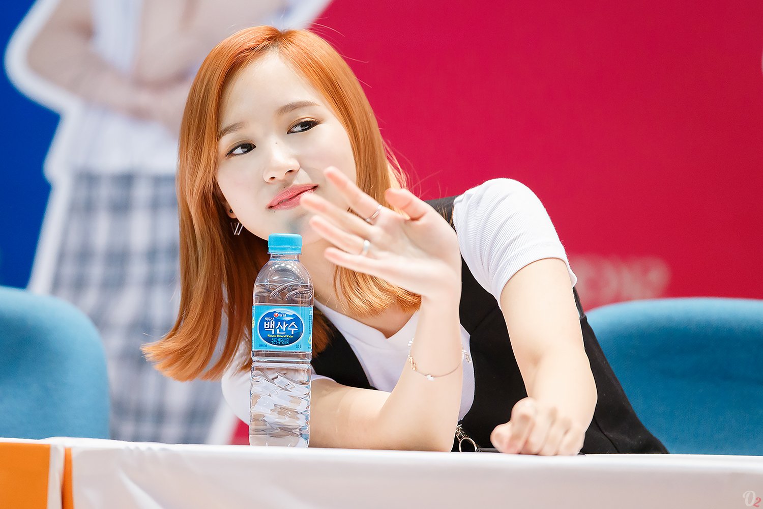 CgzG1x2UcAAy_4u.jpg:orig