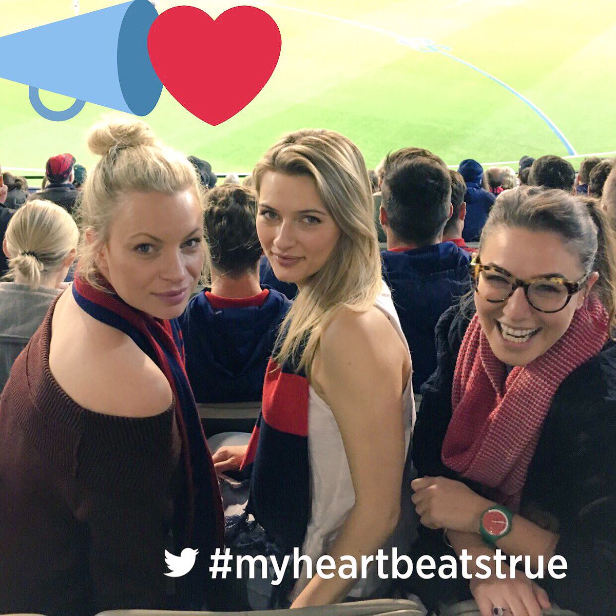❤️💙❤️💙❤️💙
#myheartbeatstrue #AFLDeesTigers #rollingwiththeWAGs