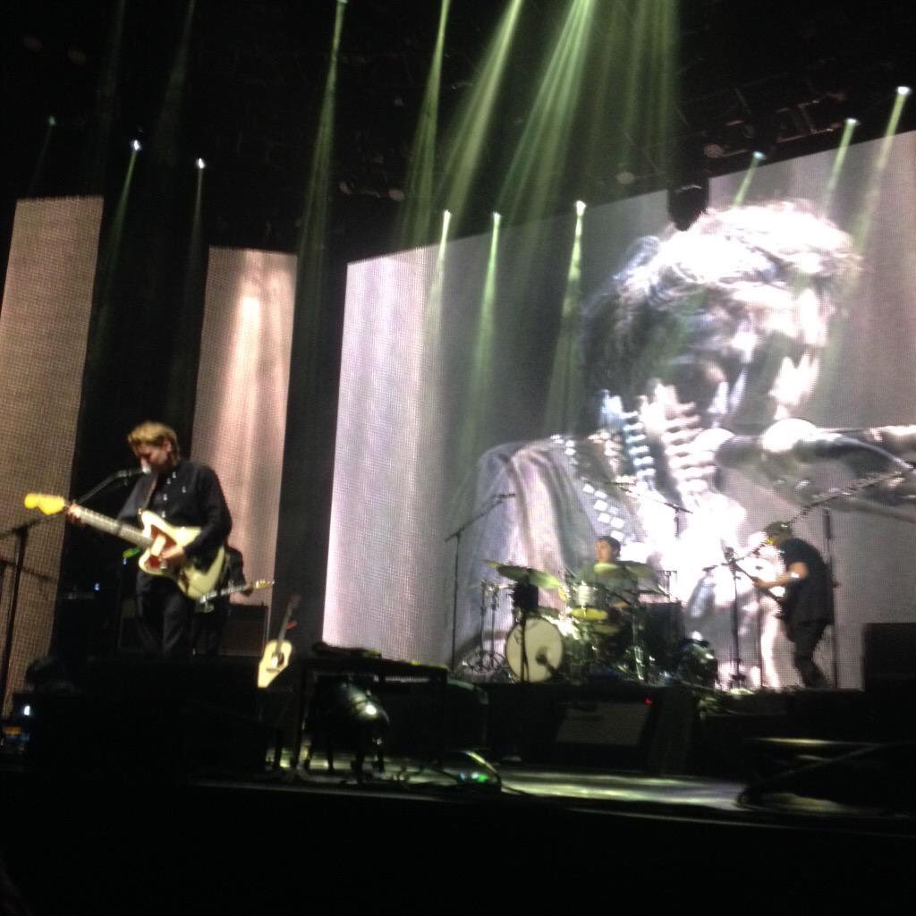 promisebeth's tweet image. happy birthday Ben Howard Xx