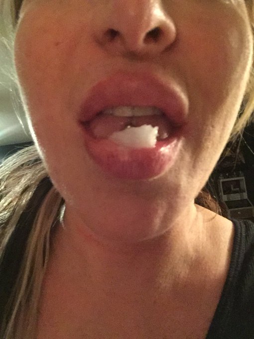 #juicylips #club SavannahJane #goodnight https://t.co/CqM0PhjkC6<a href="/tag/juicylips"class="tags">#juicylips</a><a href="/tag/club"class="tags">#club</a><a href="/tag/goodnight"class="tags">#goodnight</a>