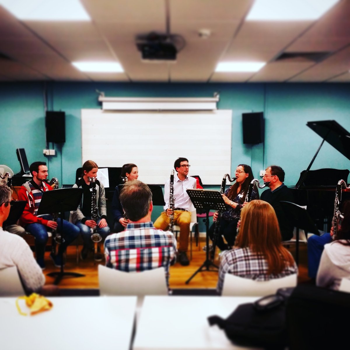 merchcerdd's tweet image. Lenny's masterclass! @CardiffClariCon at @cardiffunimusic sounding beasty!!! #CardiffClarinetConvention