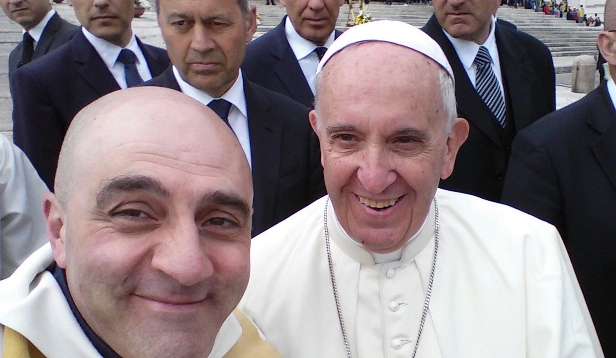 donTonio66's tweet image. Che bella emozione!
Grazie, Papa Francesco, perché ci rendi Dio più vicino. Ti vogliamo bene!
#GiubileoRagazzi