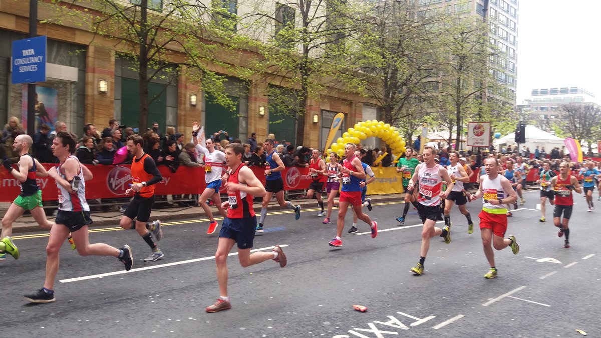 CrimestoppersUK's tweet image. Well done Tom you just passed mile 18 #teamcs #LondonMarathon
