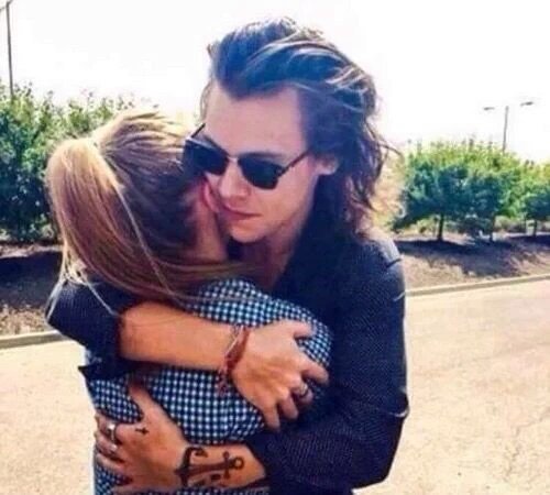 one_petite's tweet photo. Could I hold you in my arms one day?
@Louis_Tomlinson @NiallOfficial @Harry_Styles @Real_Liam_Payne @onedirection https://t.co/TBgzS2n4iz