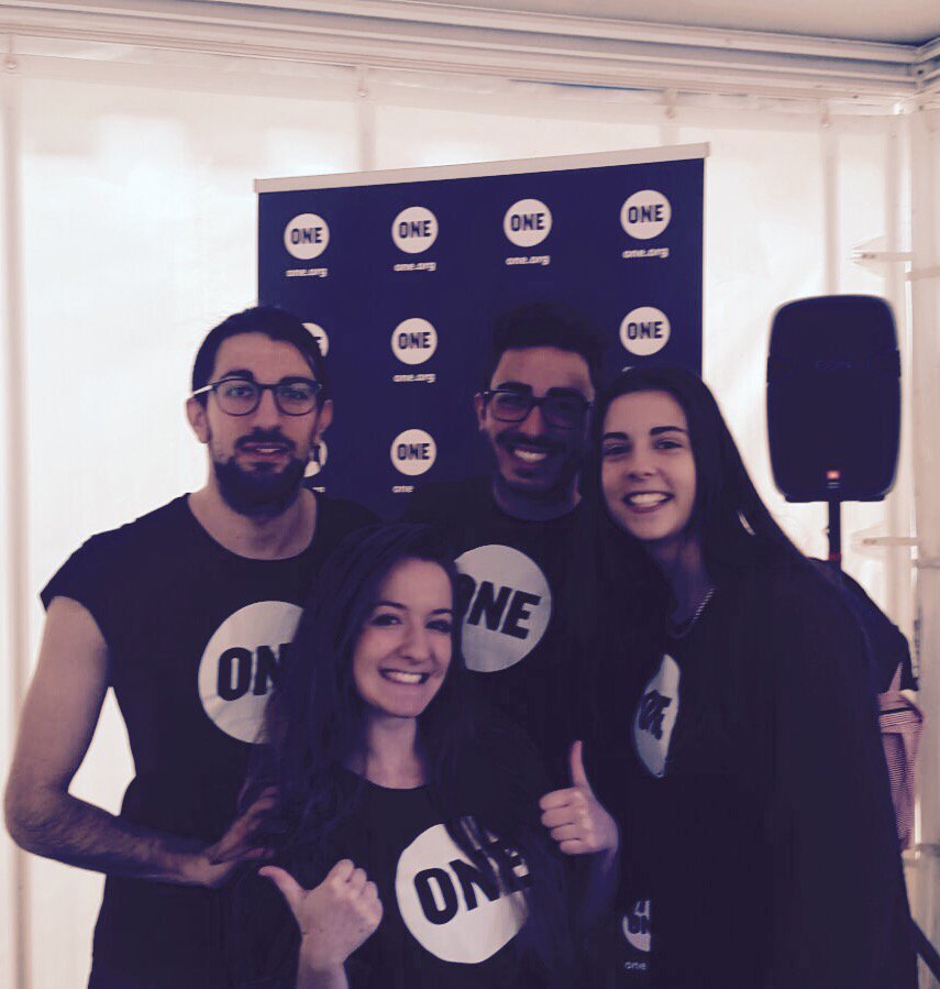 I fantastici volontari ONE hanno parlato ieri a Roma della campagna #PovertyisSexist --> che energia! #ONEyouth2016