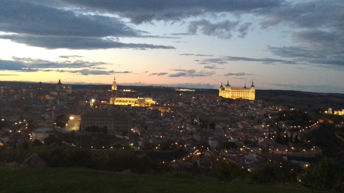 aranarranz's tweet photo. Toledo que buen finde https://t.co/m5Oi9toDh8
