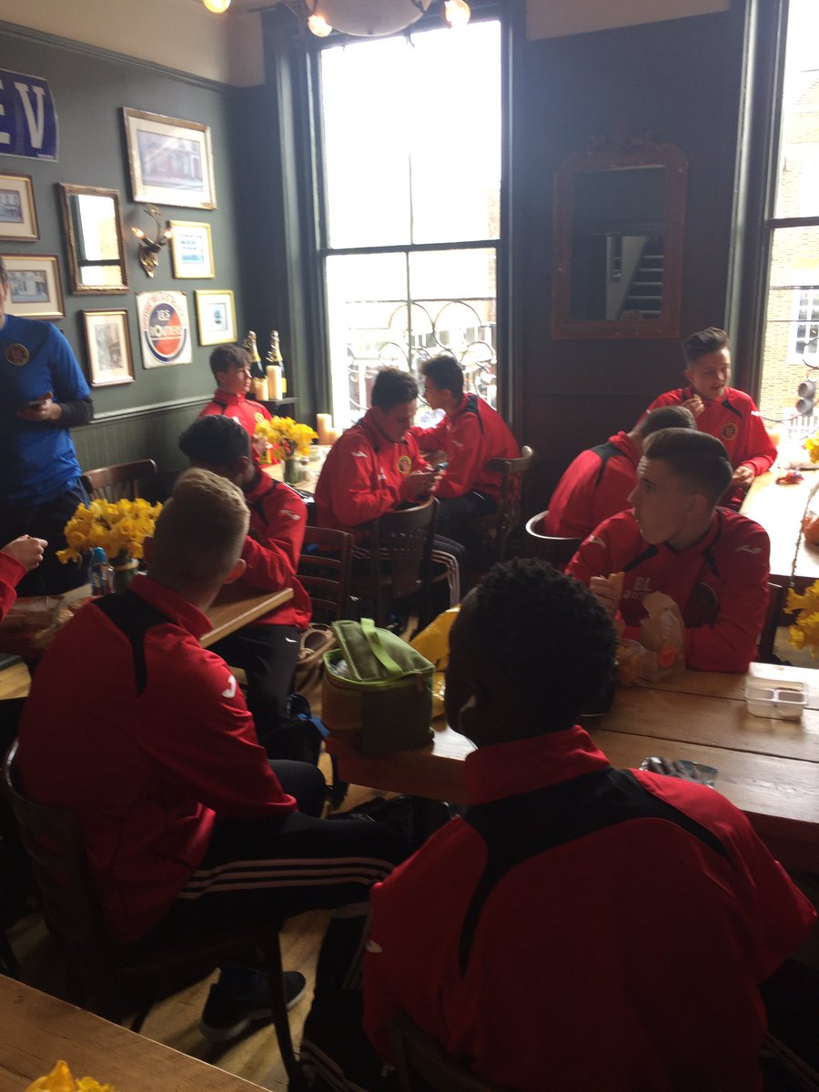 GarethByres's tweet photo. Pre match @wincityyouthfc https://t.co/71qGe1IWP0
