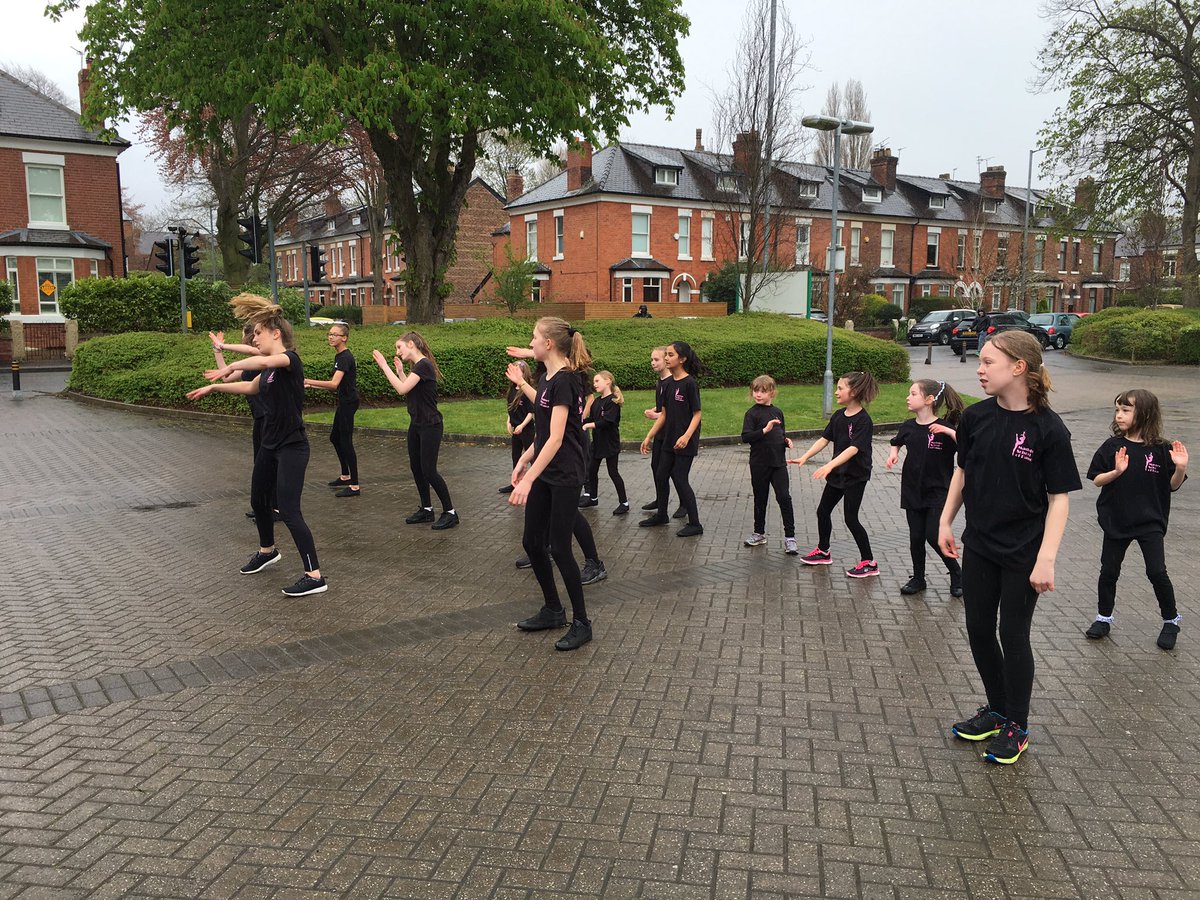 Great job girls! <a href="/dance_madeley/">Madeley Dance</a> #Westdidsbury #dance #manchester #community <a href="/didsburylife/">Helen</a>