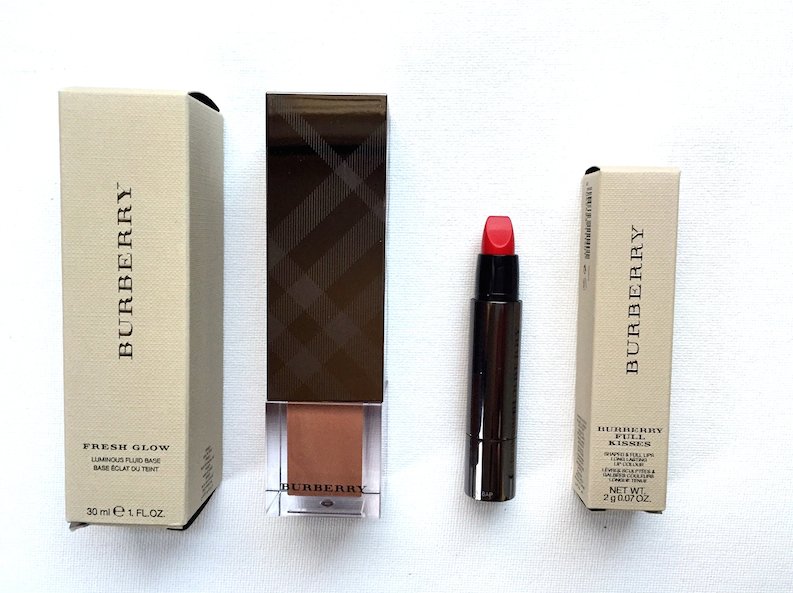 davelackie's tweet photo. I'm giving away Burberry Beauty Fresh Glow#2 &amp; Full Kisses Lipstick at Hudson's Bay To enter follow @davelackie &amp; RT https://t.co/H3bVUwOSqy